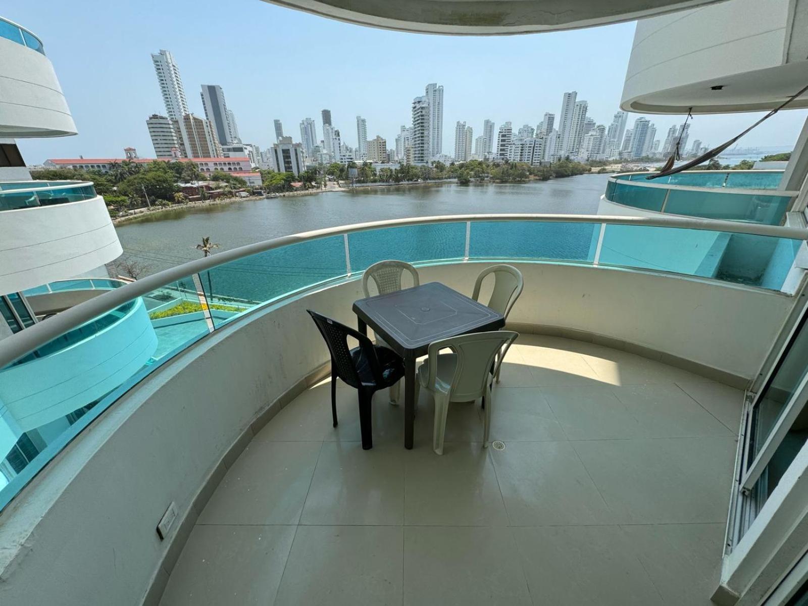 En Laguito Ed Torres Del 604 Icdi Cartagena