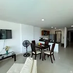 Apartamento En Laguito Ed Torres Del Lago 604 Icdi